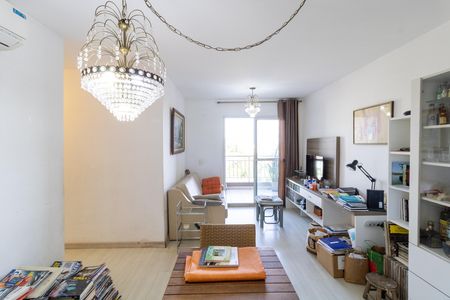 Apartamento à venda com 72m², 3 quartos e 1 vaga Apartamento à venda com 72m², 3 quartos e 1 vagaSala