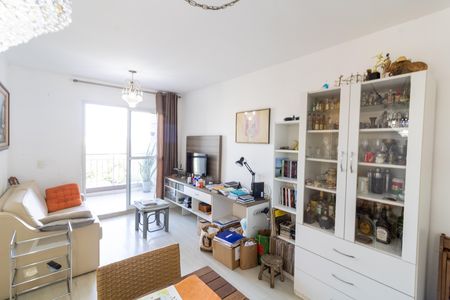 Apartamento à venda com 72m², 3 quartos e 1 vaga Apartamento à venda com 72m², 3 quartos e 1 vagaSala