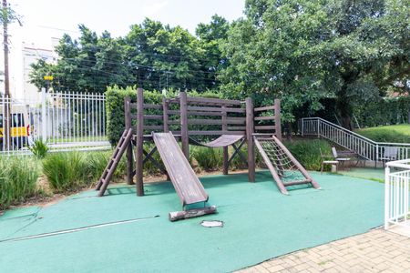 Apartamento à venda com 72m², 3 quartos e 1 vaga Apartamento à venda com 72m², 3 quartos e 1 vagaÁrea comum - Playground