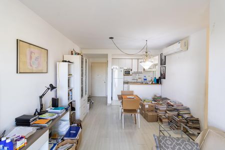 Apartamento à venda com 72m², 3 quartos e 1 vaga Apartamento à venda com 72m², 3 quartos e 1 vagaSala