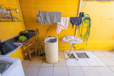 Casa de condomínio à venda com 78m², 2 quartos e 1 vaga Casa de condomínio à venda com 78m², 2 quartos e 1 vagaarea privativa e de serviço