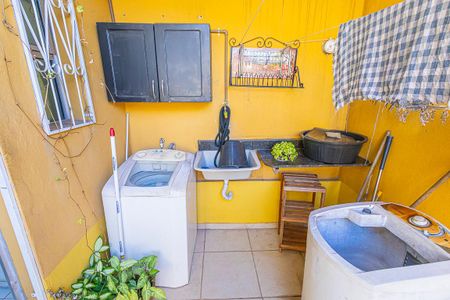 Casa de condomínio à venda com 78m², 2 quartos e 1 vaga Casa de condomínio à venda com 78m², 2 quartos e 1 vagaarea privativa e de serviço