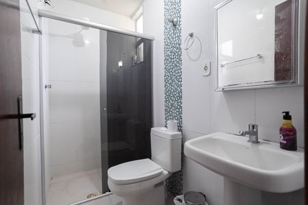 Apartamento à venda com 178m², 3 quartos e 2 vagas Apartamento à venda com 178m², 3 quartos e 2 vagasBanheiro social