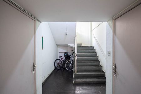 Apartamento à venda com 178m², 3 quartos e 2 vagas Apartamento à venda com 178m², 3 quartos e 2 vagasHall social
