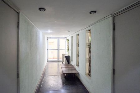 Apartamento à venda com 178m², 3 quartos e 2 vagas Apartamento à venda com 178m², 3 quartos e 2 vagasHall social