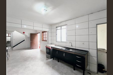 Casa à venda com 240m², 8 quartos e 2 vagas Casa à venda com 240m², 8 quartos e 2 vagasCozinha