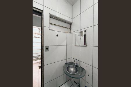Casa à venda com 240m², 8 quartos e 2 vagas Casa à venda com 240m², 8 quartos e 2 vagasBanheiro 2