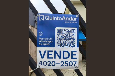 Casa à venda com 240m², 8 quartos e 2 vagas Casa à venda com 240m², 8 quartos e 2 vagasPlaquinha