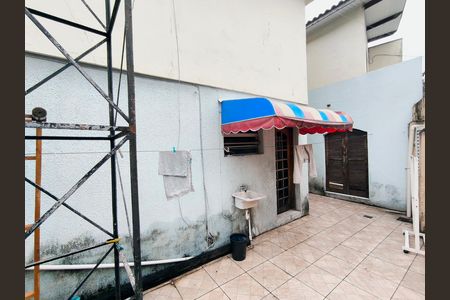 Casa à venda com 240m², 8 quartos e 2 vagas Casa à venda com 240m², 8 quartos e 2 vagasÁrea de Serviço