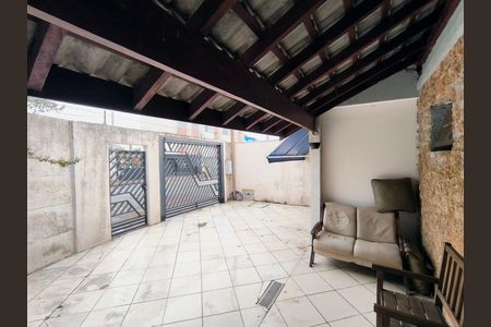 Casa à venda com 240m², 8 quartos e 2 vagas Casa à venda com 240m², 8 quartos e 2 vagasGaragem