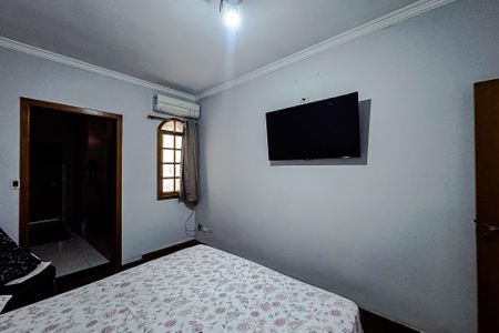 Casa à venda com 500m², 4 quartos e 2 vagas Casa à venda com 500m², 4 quartos e 2 vagasQuarto 1 - Suíte