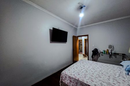 Casa à venda com 500m², 4 quartos e 2 vagas Casa à venda com 500m², 4 quartos e 2 vagasQuarto 1 - Suíte