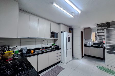 Casa para alugar com 500m², 4 quartos e 2 vagas Casa para alugar com 500m², 4 quartos e 2 vagasCozinha
