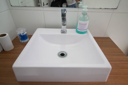 Apartamento para alugar com 45m², 2 quartos e 1 vaga Apartamento para alugar com 45m², 2 quartos e 1 vagaBanheiro