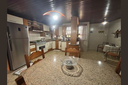 Casa à venda com 517m², 3 quartos e 3 vagas