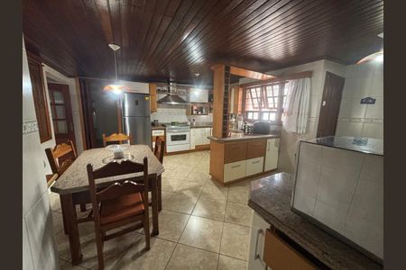 Casa à venda com 517m², 3 quartos e 3 vagas