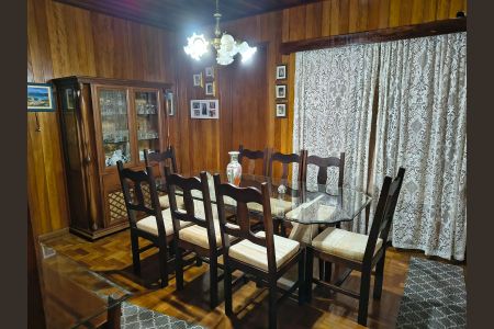 Casa à venda com 517m², 3 quartos e 3 vagas