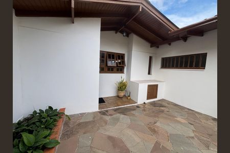 Casa à venda com 517m², 3 quartos e 3 vagas