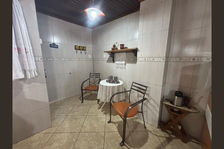 Casa à venda com 517m², 3 quartos e 3 vagas