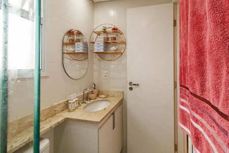 Apartamento à venda com 83m², 2 quartos e 2 vagas Apartamento à venda com 83m², 2 quartos e 2 vagasBanheiro da Suíte