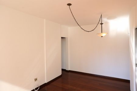 Apartamento à venda com 74m², 2 quartos e 1 vagaSala