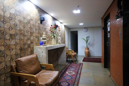 Apartamento à venda com 74m², 2 quartos e 1 vagaHall