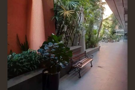 Apartamento à venda com 74m², 2 quartos e 1 vagaÁrea comum