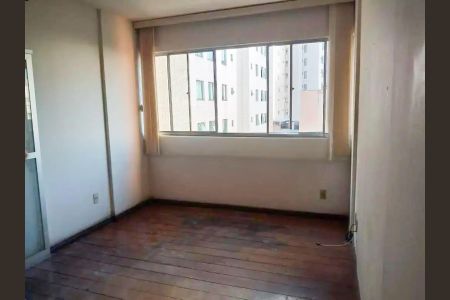 Apartamento à venda com 74m², 2 quartos e 1 vagaQuarto 2