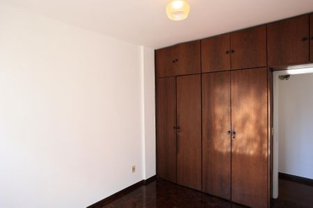 Apartamento à venda com 74m², 2 quartos e 1 vagaQuarto 2