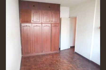 Apartamento à venda com 74m², 2 quartos e 1 vagaQuarto 3