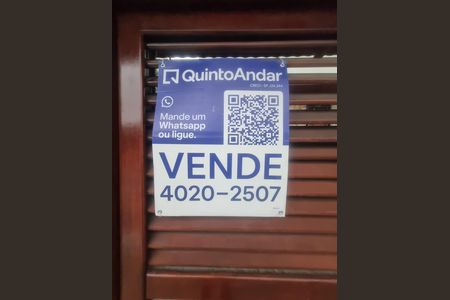 Casa à venda com 250m², 3 quartos e 4 vagas Casa à venda com 250m², 3 quartos e 4 vagasPlaca