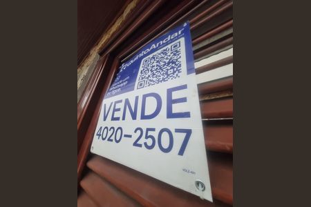 Casa à venda com 250m², 3 quartos e 4 vagas Casa à venda com 250m², 3 quartos e 4 vagasPlaca