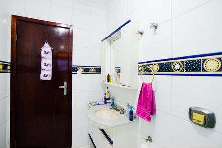 Casa à venda com 250m², 3 quartos e 4 vagasBanheiro da Suíte 1