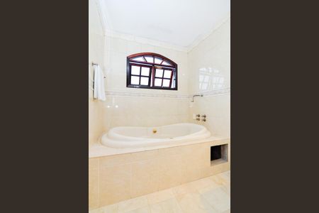 Casa à venda com 250m², 3 quartos e 4 vagasBanheiro da Suíte 3