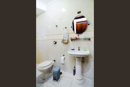 Casa à venda com 250m², 3 quartos e 4 vagasBanheiro Social
