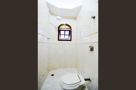 Casa à venda com 250m², 3 quartos e 4 vagasBanheiro Social