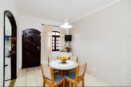 Casa à venda com 250m², 3 quartos e 4 vagasCopa
