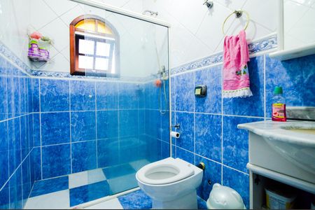 Casa à venda com 250m², 3 quartos e 4 vagasBanheiro da Suíte 2