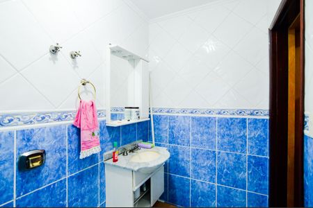 Casa à venda com 250m², 3 quartos e 4 vagasBanheiro da Suíte 2