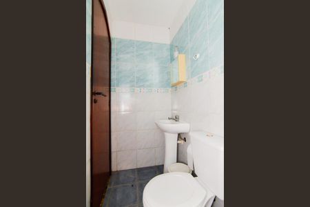 Casa à venda com 250m², 3 quartos e 4 vagasGaragem - Lavabo da Garagem