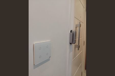 Apartamento à venda com 69m², 3 quartos e 1 vaga Apartamento à venda com 69m², 3 quartos e 1 vagaFechadura eletrônica