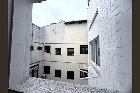 Apartamento à venda com 170m², 3 quartos e 2 vagas Apartamento à venda com 170m², 3 quartos e 2 vagasÁrea de Serviço