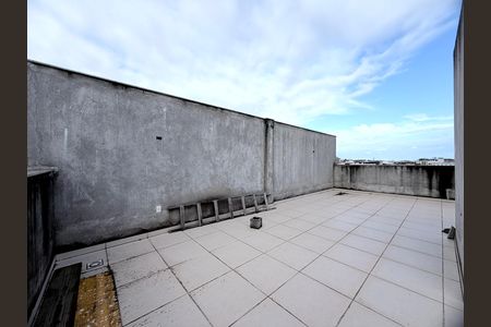 Apartamento à venda com 170m², 3 quartos e 2 vagas Apartamento à venda com 170m², 3 quartos e 2 vagasTerraço