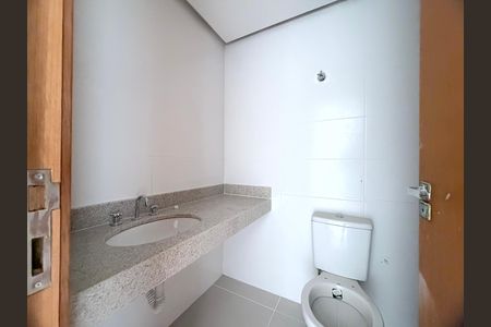 Apartamento à venda com 170m², 3 quartos e 2 vagas Apartamento à venda com 170m², 3 quartos e 2 vagasBanheiro social