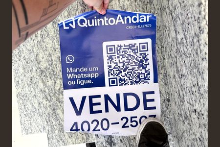 Apartamento à venda com 170m², 3 quartos e 2 vagas Apartamento à venda com 170m², 3 quartos e 2 vagasPlaquinha