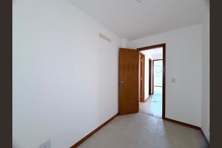 Apartamento à venda com 170m², 3 quartos e 2 vagas Apartamento à venda com 170m², 3 quartos e 2 vagasQuarto 2