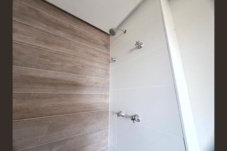 Apartamento à venda com 170m², 3 quartos e 2 vagas Apartamento à venda com 170m², 3 quartos e 2 vagasBanheiro da Suíte