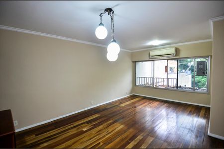 Apartamento à venda com 118m², 3 quartos e 1 vaga Apartamento à venda com 118m², 3 quartos e 1 vagaSala