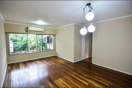 Apartamento à venda com 118m², 3 quartos e 1 vaga Apartamento à venda com 118m², 3 quartos e 1 vagaSala
