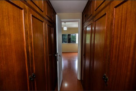 Apartamento à venda com 118m², 3 quartos e 1 vaga Apartamento à venda com 118m², 3 quartos e 1 vagaCloset da Suíte